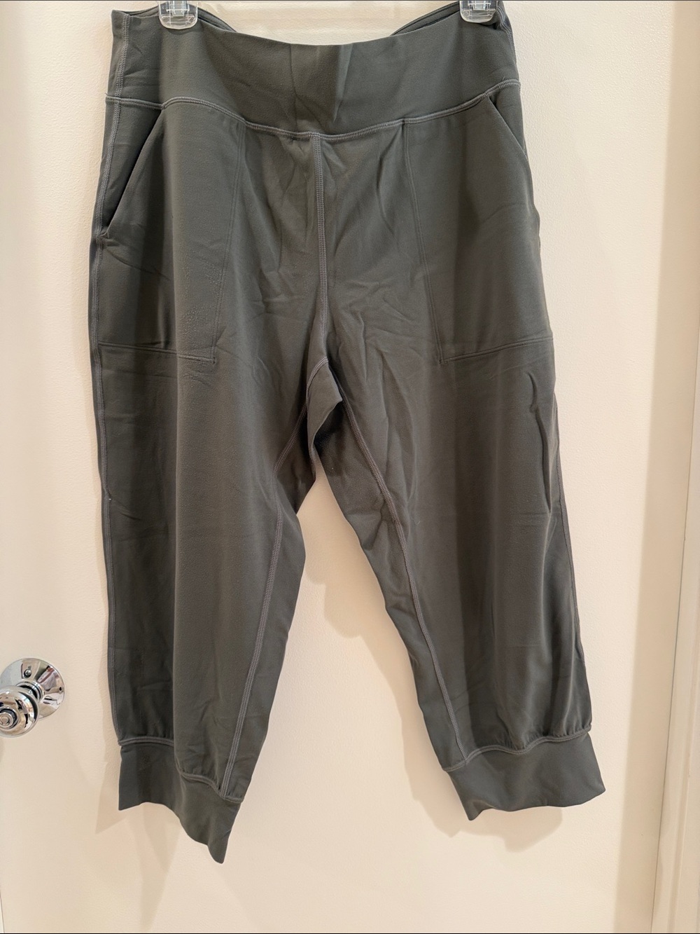 lululemon joggers size 12